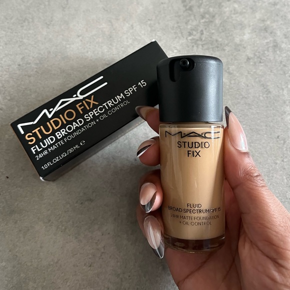 MAC Studio Fix 24HR Matte Foundation Shade “NC38” Brand New - Picture 5 of 5